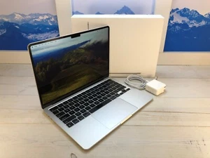 Apple MacBook Air 2022 13" Laptop 512GB SSD M2 8GB RAM Silver w/Box 84 Cycles - Picture 1 of 12