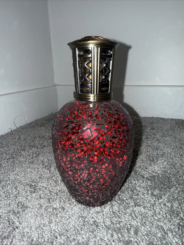 Queimador de óleo de vidro rachado mosaico vermelho Ashleigh & Burwood - Imagem 1 de 4