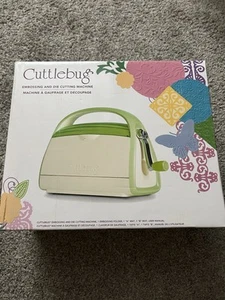 2010 Cricut Cuttlebug V2 Die Cutting Embossing Machine - Picture 1 of 1