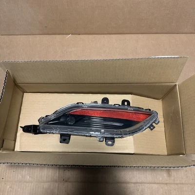 NUEVO OEM 2021-2024 Toyota Venza parachoques trasero luz trasera conductor izquierda LH 81541-48011 Foto 1 de 4