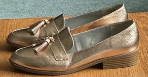 Kenneth Cole Reaction Jet Forward Rose Gold Tasseled Metallic Loafers Size 10 M - Picture 1 of 13