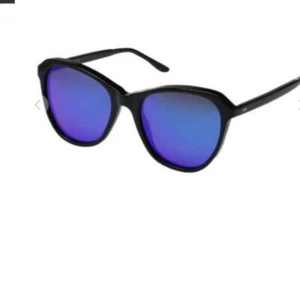 Wildfox Parker Deluxe black/blue mirror sunnies NEW - Picture 1 of 6