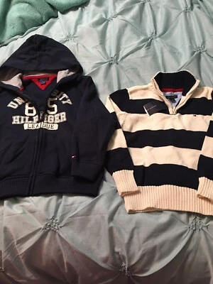 Nuevo Abrigo Tommy Hilfiger Cremallera Completa Sudadera con Capucha Talla 4 Suéter Cremallera Manga Larga Conjunto 2 para Niños Foto 1 de 4