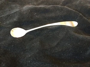 Smith & Chamberlain Coin Silver Salt Spoon - Picture 1 of 3