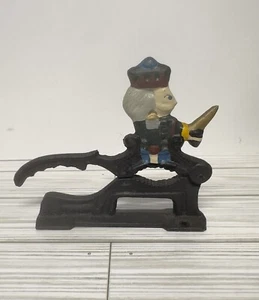 Vintage Cast Iron Nut Cracker Soldier - Picture 1 of 6