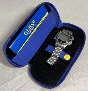Vintage Guess wasserdichte Uhr mit Gehäuse und Manuel unbenutzt - Bild 1 von 12