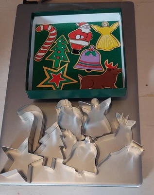 CORTADORES DE GALLETAS HOLIDA6Y - 7 FOX RUN VINTAGE Metal - en caja original Foto 1 de 4