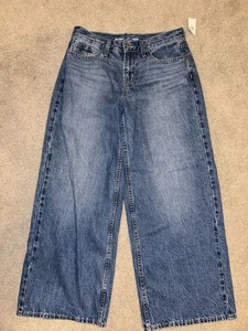 NWT Women’s Old Navy Mid Rise Wow Baggy Wide Leg Jeans Size 4 Petite 4P New - Picture 1 of 3