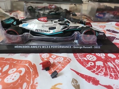 D06 DAMAGED 1/24 F1 Mercedes F1 W13 Russell 2022 Centauria Atlas Panini Altaya  - Immagine 1 di 4