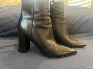 Marc Jacobs Black Zip Ankle Bootie Women Size US 10M - Picture 1 of 4