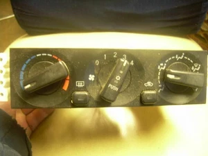 Temperature Control Coupe Fits 03-05 SEBRING 8223574 - Picture 1 of 12