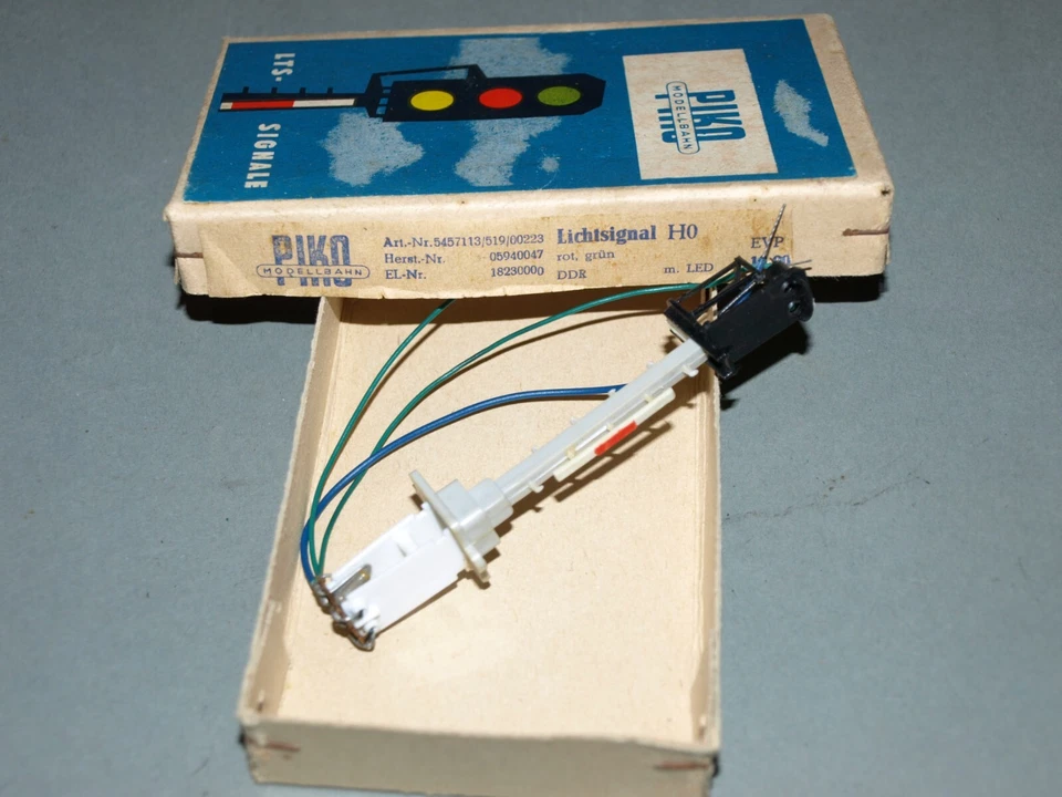 Für Piko H0 Signal Lichtsignal rot grün mit LED DDR Produktion - Bild 1 von 1