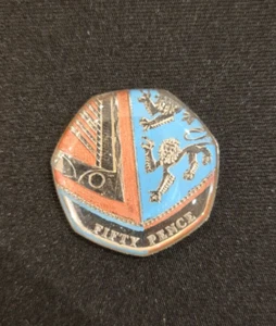Hand-Painted Royal Shield 2020 50p Coin –Unique Enamel Art–Rare Collectible - Picture 1 of 4