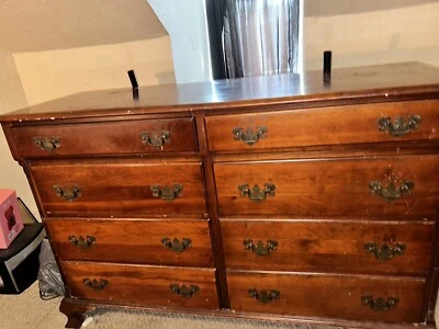 32 aparadores anchos de madera maciza para dormitorio Foto 1 de 4