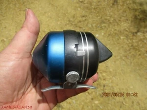 VINTAGE OLD PAL MODEL 50 SPINNING FISHING REEL NICE WORKING COND. - Picture 1 of 7
