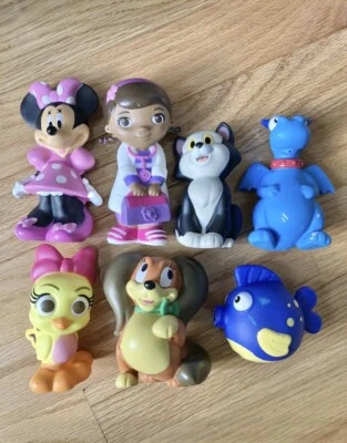 Lote de 7 figuras de PVC Disney Doc Mcstuffins Minnie Fifi Figaro gato dragón plástico Foto 1 de 3