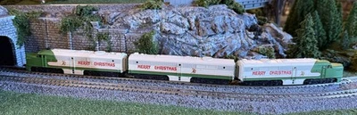 N Scale 3 Collector Con-Cor Merry Christmas PA-1 ABA Diesel Powered Dummy Dummy - Image 1 of 4