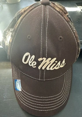 Mossy Oak - OLE MISS Rebels 帽子 - 棕色和迷彩 - 全新带标签 — 第 1/4 张图片
