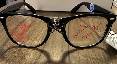 CHARLIE SHEEN signed WILD THING Glasses MAJOR LEAGUE Rick Vaughn BECKETT - Image 1 of 2