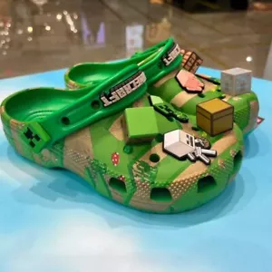 HEISS Minecraft Kinder Croc: Meets Adventure! - LIMITED EDITION Strandschuhe rutschfest - Bild 1 von 8