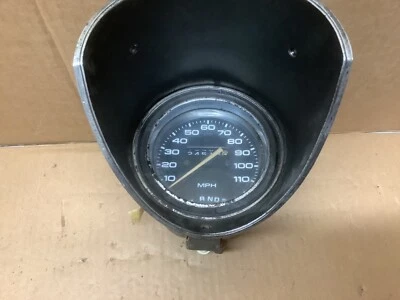 Oldsmobile Cutlass Supreme 1973-1977 velocímetro 110 mph con bisel 24 k 8985687 Foto 1 de 4