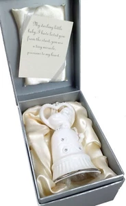 Baby Glocke Porzellan Schmuck Kristall Premium Ornament 4,75" Neu ein Schatz - Bild 1 von 4