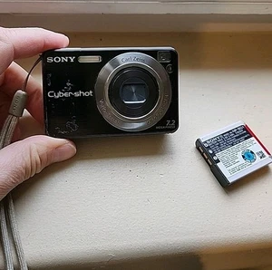 Sony Cyber-shot DSC-W120 7.2 MP Digital Camera Carl Zeiss - No CHARGER UNTESTED - Picture 1 of 6