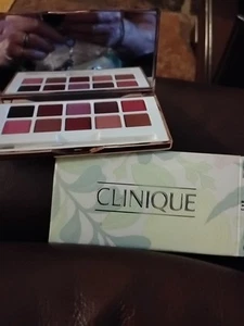 Lipstick Palette - Picture 1 of 4