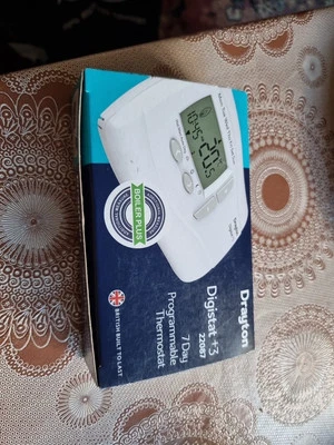 DRAYTON DIGISTAT+3 22087  7 Day PROGRAMMABLE WIRED THERMOSTAT **FREE 24 HOUR DEL - Image 1 of 3