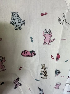 Womens Scrub Top Size M Multi-Colored Dog and Cats Pattern - Picture 1 of 5
