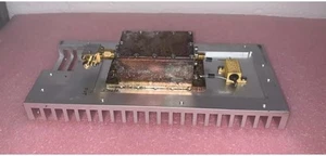 MICROWAVE AMPLIFIER 10 Ghz 1 Watt CON ISOLATORE SINGOLA ALIMENTAZIONE TESTATO - Zdjęcie 1 z 4
