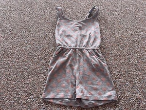 Blush by Us Angels Girls Gray & Sparkly Heart Romper 5/6 - Picture 1 of 5
