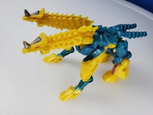 2012 Transformers Prime Beast Hunters TWINSTRIKE missing leg armor - Picture 1 of 4