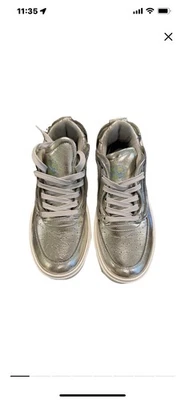 Совершенно новый в коробке Stella Mc Cartney кроссовки веган кожи размер 40 сделано в Италии - Изображение 1 из 4