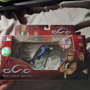 2005 Orange County Choppers Ertl Collectibles 1:18 Scale Yankees Chopper - Picture 1 of 5