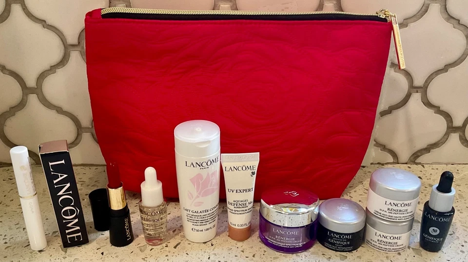 Bolso LANCOME y lote de 11 productos de maquillaje y cuidado de la piel LANCOME (RENERGIE, GENIFIQUE+) Foto 1 de 1