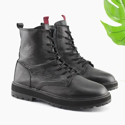 Bota de combate Zara para mujer talla 37 6,5 botín de cuero negro con cordones suela gruesa Foto 1 de 4