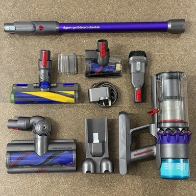 Dyson Gen 5 Detect Absolute Vacuum Cleaner Complete Excellent Condition - Image 1 of 4