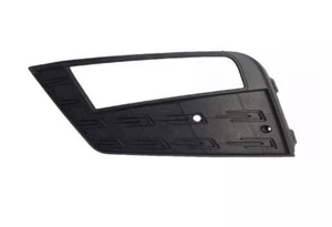 Seat Leon 2017-2020 Nebelscheinwerfergitter vorne mit Loch linke Seite Neu OE 5F0853665G - Bild 1 von 6