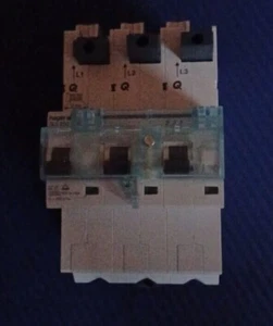 Hager SLS Schalter HTS350E für Sammelschienenmontage im Verteilerschrank - Bild 1 von 3