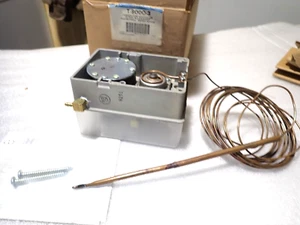 Johnson Controls T-8000-3 Pneumatic Remote Temperature Controller NEW - Picture 1 of 6