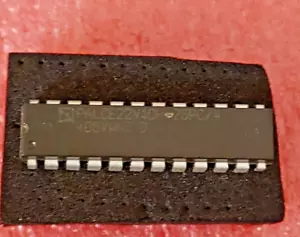 1pcs PALCE 22V10H-25PC/4 EE CMOS VERSATILE PAL AMD - Picture 1 of 2