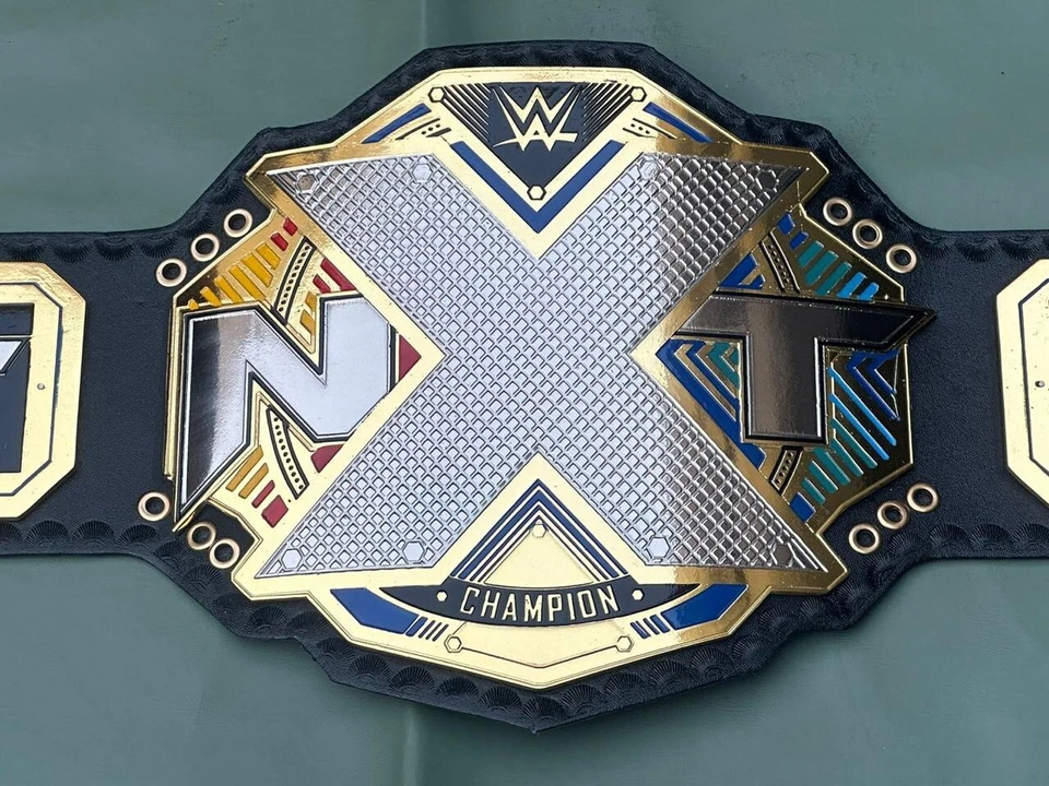 WWE NXT título campeonato réplica cinturón personalizado 4mm placas de latón para adultos Foto 1 de 4