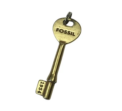 De colección FOSSIL 1954 Latón Llavero Etiqueta Colgante Bolso Bolso Dije Repuesto Foto 1 de 4