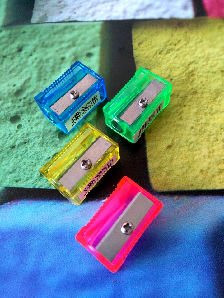 4 Anspitzer für Blei-u. Buntstifte 10 bis 11mm gezahnter Griff KOH-I-NOOR