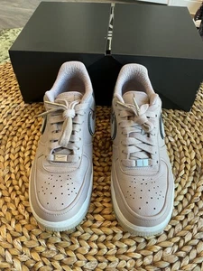 6.5M - A MA MANIÉRE X AIR FORCE 1 LOW 'WHILE YOU WERE SLEEPING' Favorite - Picture 1 of 10