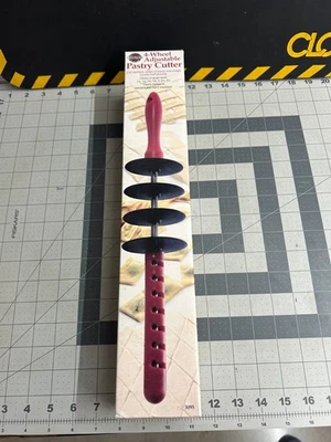NOS VIntage NORPRO 4 wheel #3095 pastry pasta PIE dough adjustable cutter - Image 1 of 4