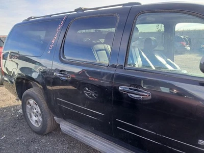 Conjunto de puerta trasera derecha usado lado trasero se adapta a: Chevrolet Suburban 1500 2013 trasero Foto 1 de 4