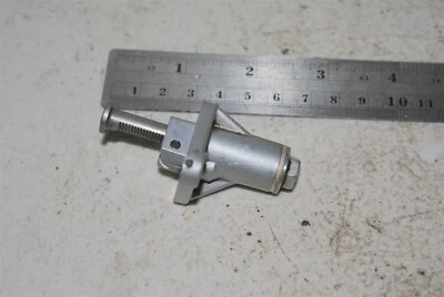 Ajustador tensor de cadena de leva Husaberg FE FX FC 501 400 600 200 052-01 89-00 Foto 1 de 3