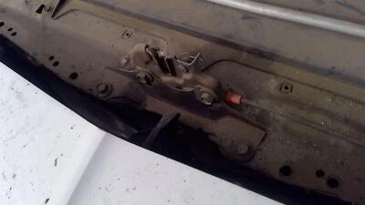 Conjunto de pestillo de capó Chevy Caprice 1980-1990 con soporte OEM Foto 1 de 4